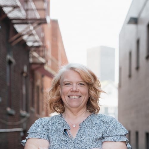 Headshot of Amanda Miller, LMHC