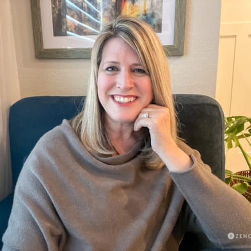 Headshot of Erika Laing, PSYCHOLOGIST