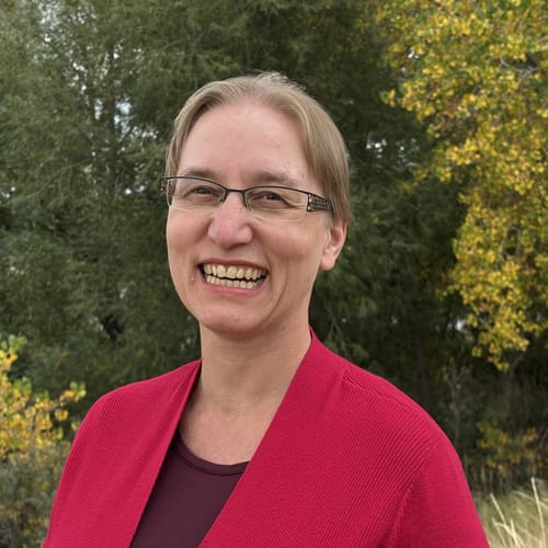Headshot of Elizabeth Manders, LPC