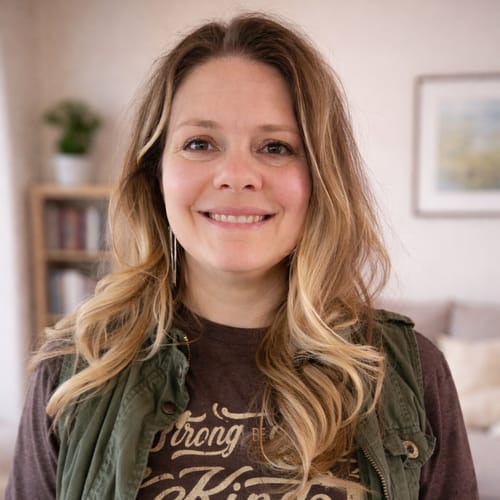 Headshot of Jennifer Spors, LPC