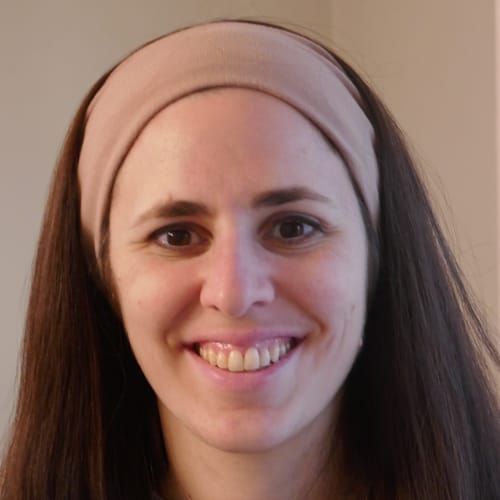 Headshot of Chana Selevan, LCSW