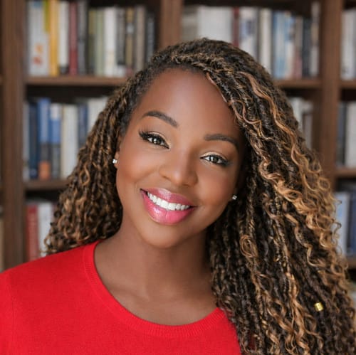 Headshot of Vivian Olisa-Alexander, LPC