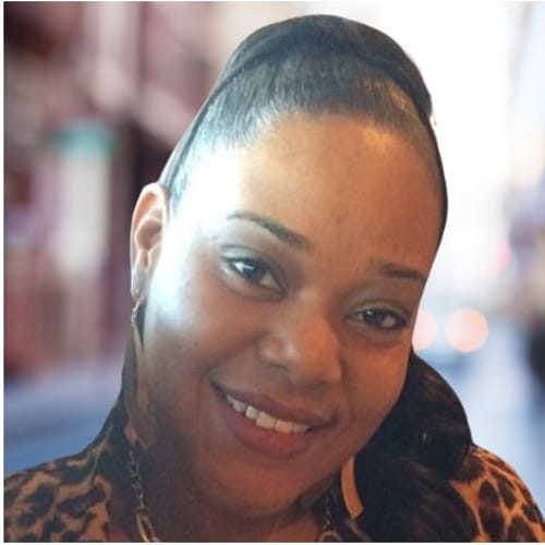 Headshot of Venora Johnson, LPC