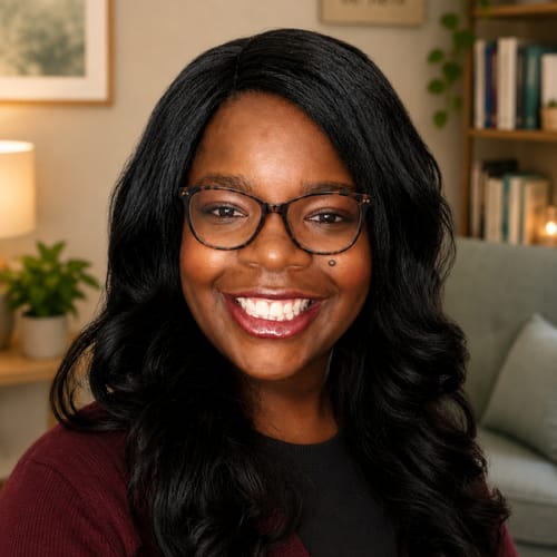 Headshot of Simone Lewis, LCSW