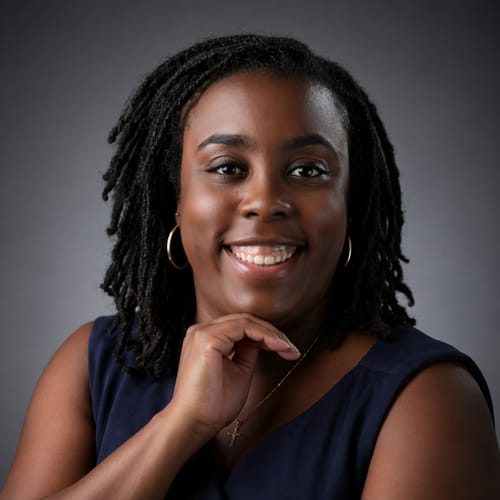 Headshot of Alyson Davis, MFT