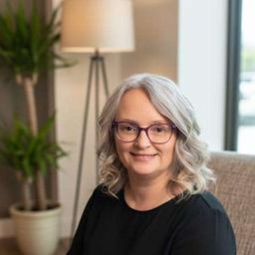 Headshot of Alena Carnes, LPCC