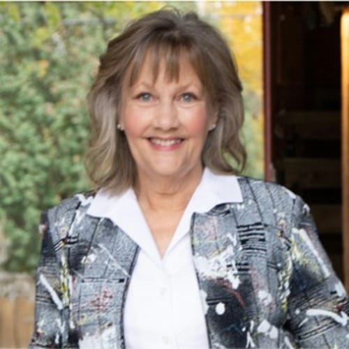 Headshot of M Lucille Kelley, LPC