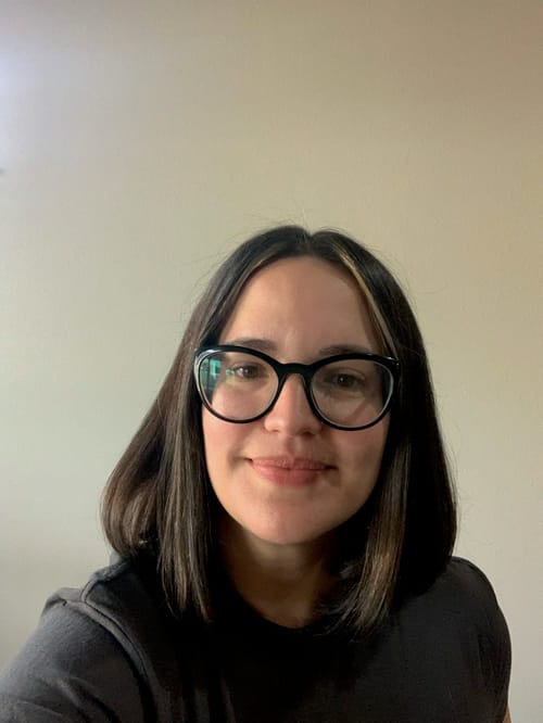 Headshot of Estenys Delvalle-Lavada, ARNP