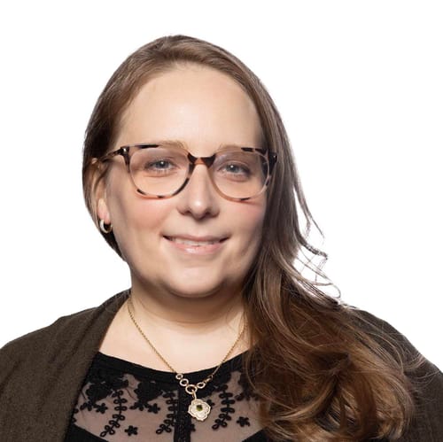 Headshot of Elizabeth Thom, LICENSED_PSYCHOLOGIST