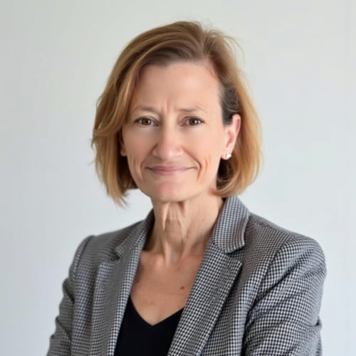 Headshot of Tracy Manning, NP