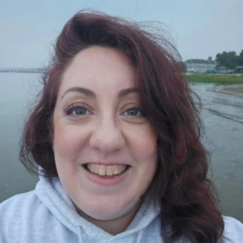 Headshot of Lucy Hanbury, LMHC