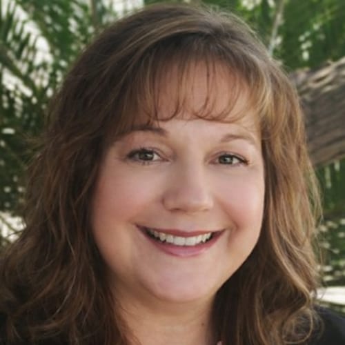 Headshot of Rebecca Dias, LMFT