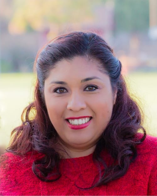 Headshot of Ana Ruiz, LMFT