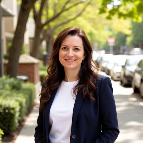 Headshot of Natalia Collins, LICSW