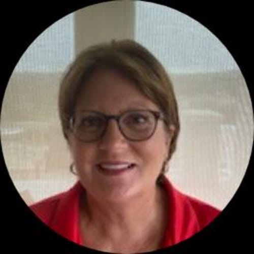 Headshot of Julie House, LPC