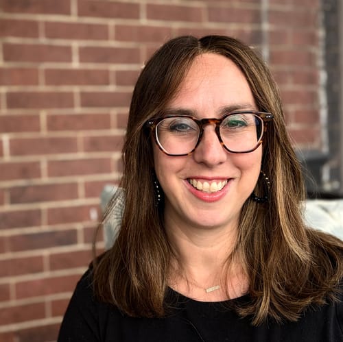 Headshot of Shoshana Thaler, LPC