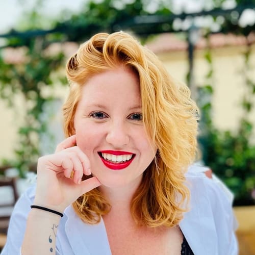 Headshot of Genevieve Gellert, LCSW