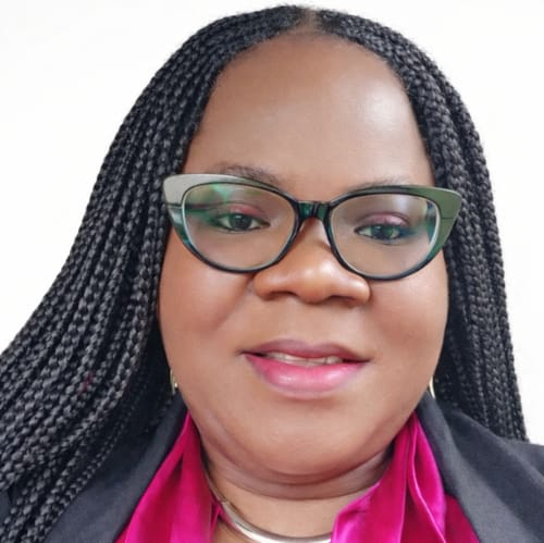 Headshot of Tola Akinbobola, NP