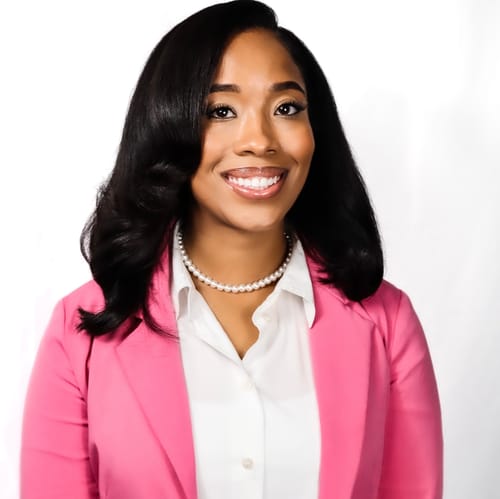 Headshot of Alexis Surratt, LCMHC