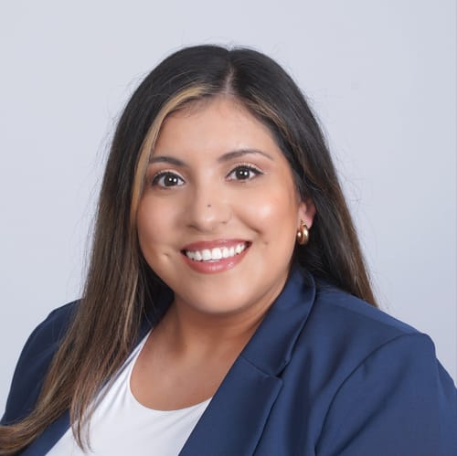 Headshot of Laura Espinoza, LCSW