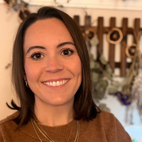 Headshot of Shannon Hurley, LICSW