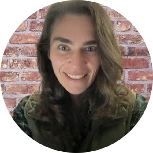 Headshot of Caitlin Sylva, LICSW