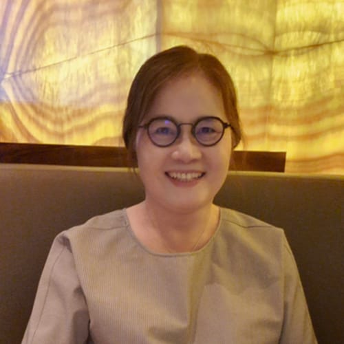 Headshot of Joonjoa Park, LCSW