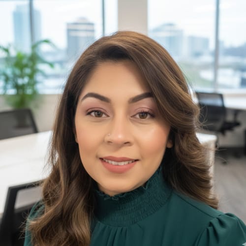 Headshot of Nidhi Sharma, APN