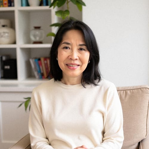 Headshot of Mina Sakamoto, LPCC
