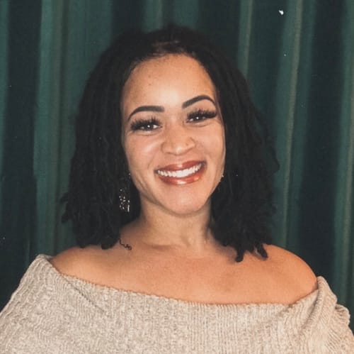 Headshot of Jeannita Enobakhare, LPC