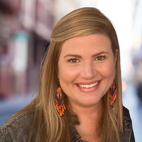 Headshot of Susanna Thornton, LPC