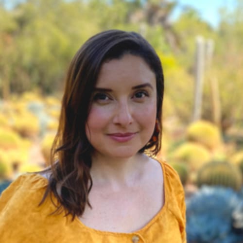 Headshot of Cristina Benitez Allen, LMFT