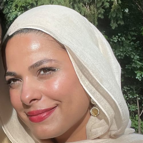 Headshot of Thamreen Khan, LMSW