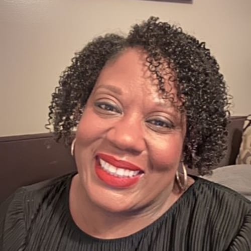Headshot of Kia Alexander, LCSW