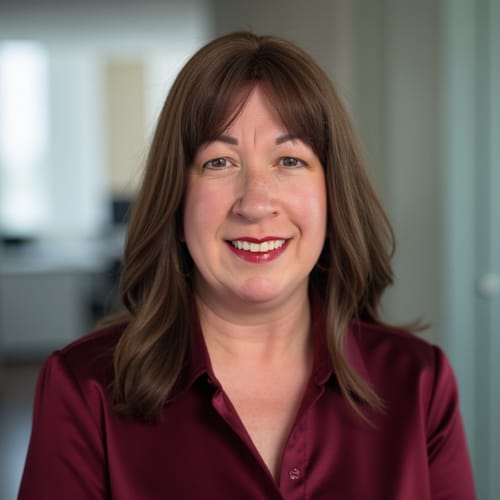 Headshot of Mindy Bell, LPC