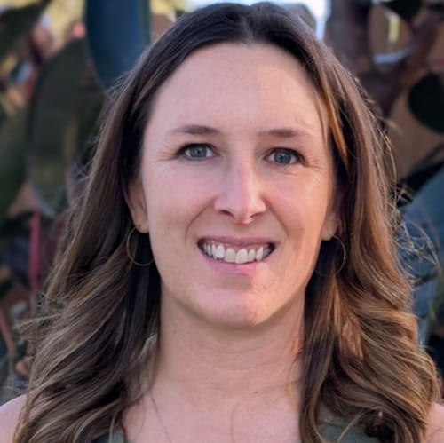 Headshot of Amanda Leonard, LMHC