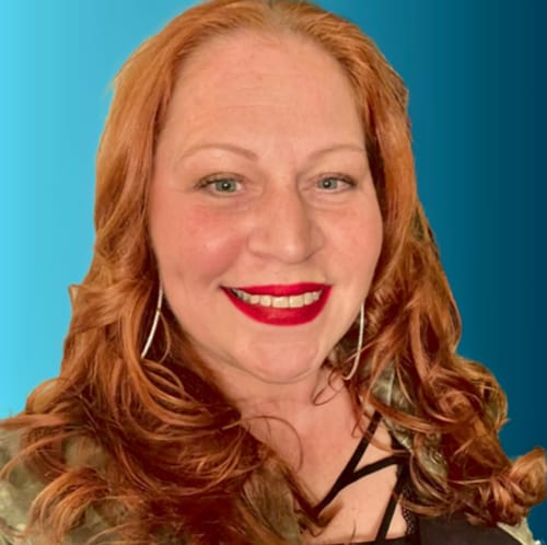 Headshot of Kerri Thomas, LPCC