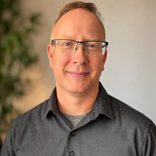Headshot of Christopher Eldridge, LPCC