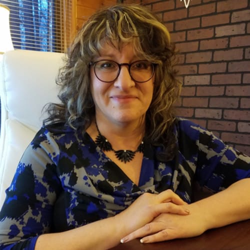 Headshot of Shelley Strojny, APNP