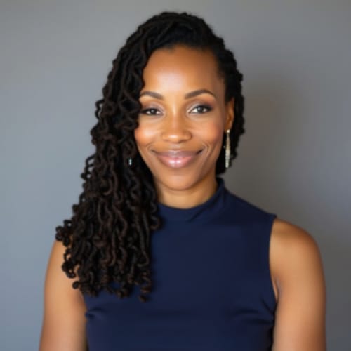 Headshot of Angela Everett, LCPC