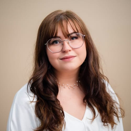 Headshot of Kaitlyn Nelson, LCSW