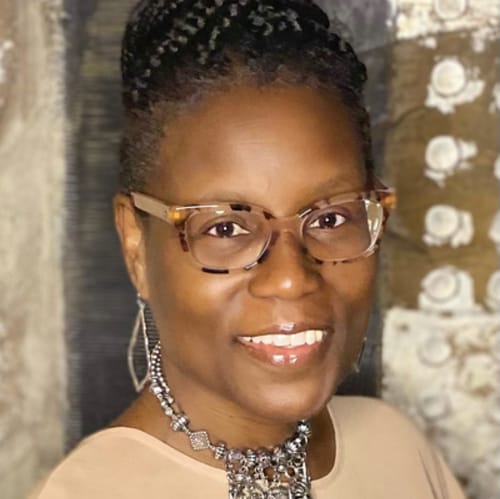 Headshot of Loretta Horn, LPC