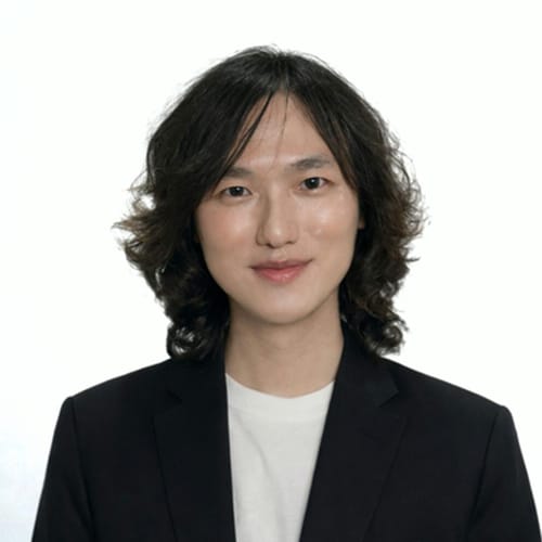 Headshot of Yiyao Ding, LCSW