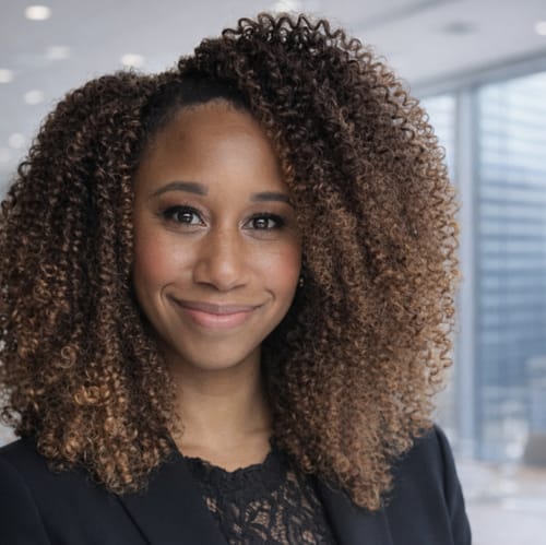 Headshot of Shanelle Clayberg, LCSW
