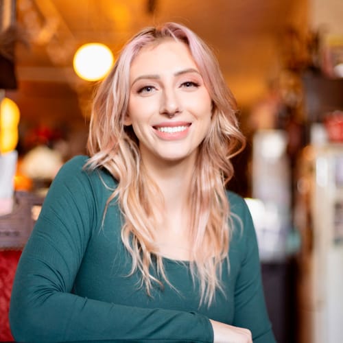Headshot of Shannon Bohlin, LMHC