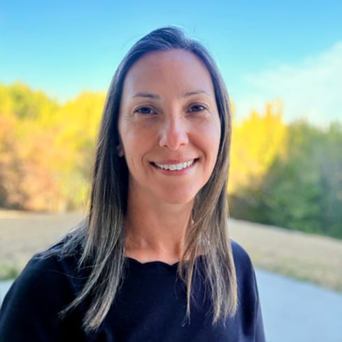 Headshot of Mayara Coulter, LCSW