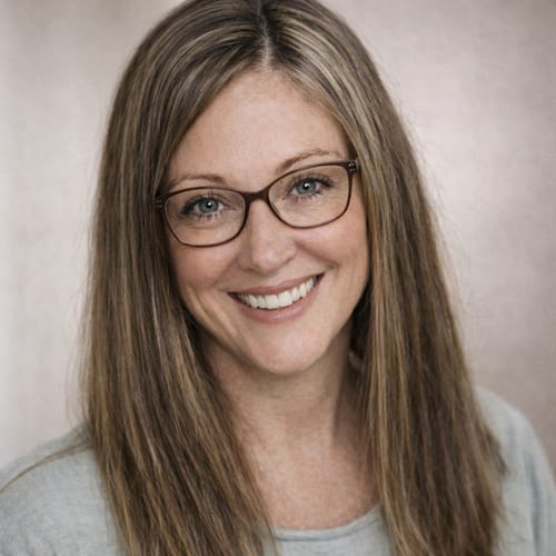 Headshot of Stacey Strong, LPC