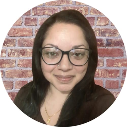 Headshot of Alora Bharmota, LPCC_S
