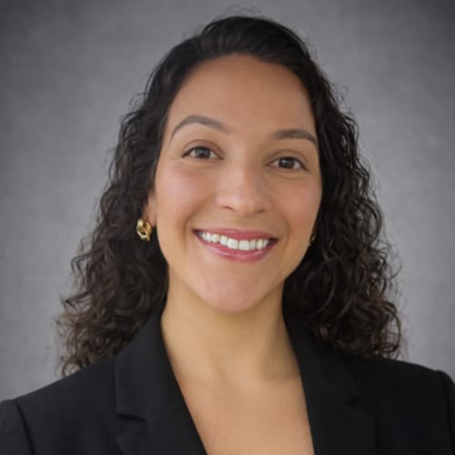 Headshot of Elizabeth Chavez, LCSW