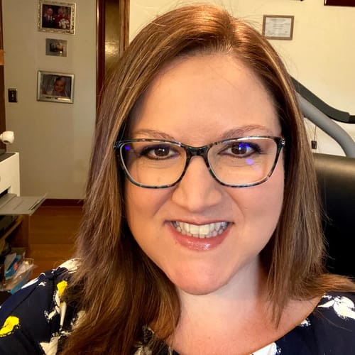 Headshot of Elizabeth Crouse, LCSW